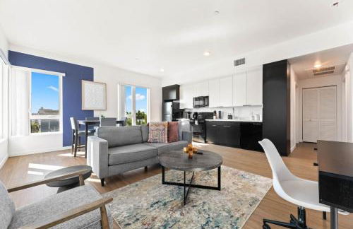 Spacious 1-BD with Stunning City Views in DTLA - Foto 6