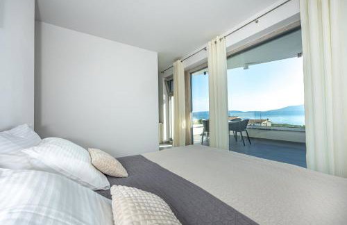 Luxury White Sails Villas with a Multi Sport Court and Sea View - Photo 13