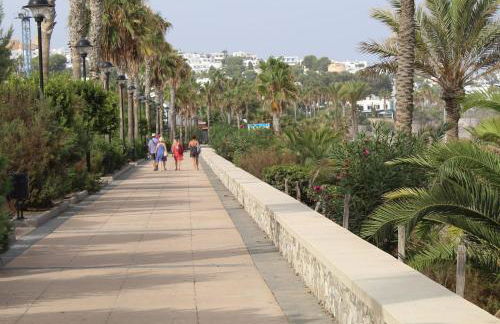 OCEAN APARTAMENT !! 1ª Línea del Mar, piscina, parking, wifi - Foto 18