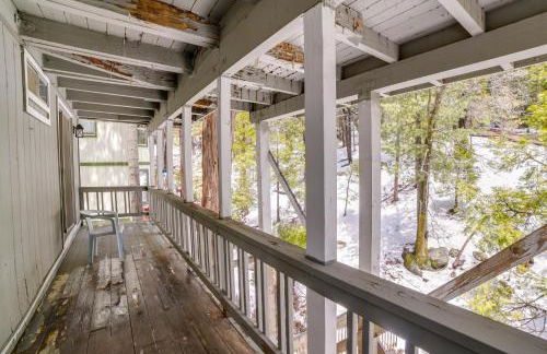 Peaceful Pines Running Springs Home with 3 Decks - Foto 17