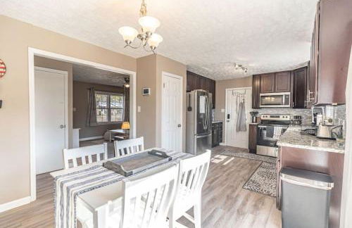 Fayetteville Home Away from Home, Pet Friendly - Foto 4