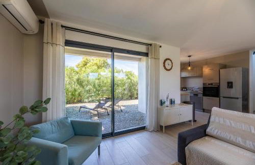 VILLA BAIA 4-5 pers - 2mn plages - Kids Friendly - Clim - Piscine - Foto 14