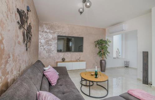 Villa Lusarci with pool - Foto 54