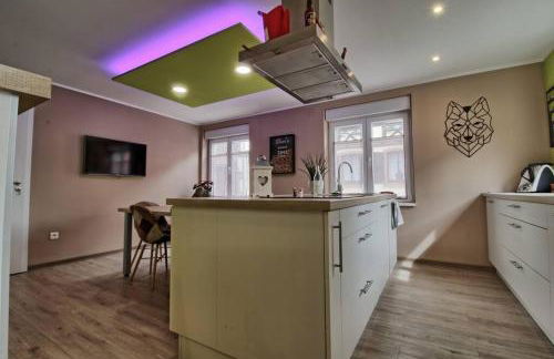 Aux grains de raisin - 6 personnes - cour privée - Foto 1