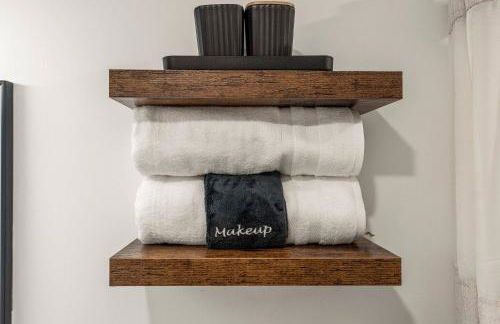 SLEEP 8 Outdoor Patio-Old City- 2 NEW Townhouses - Foto 32