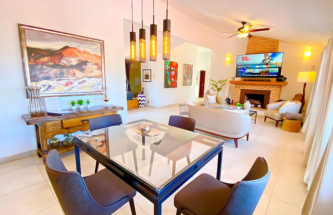 Large Ajijic 2 Bedroom Retreat With Modern Amenities & Centrally Located - Foto 1