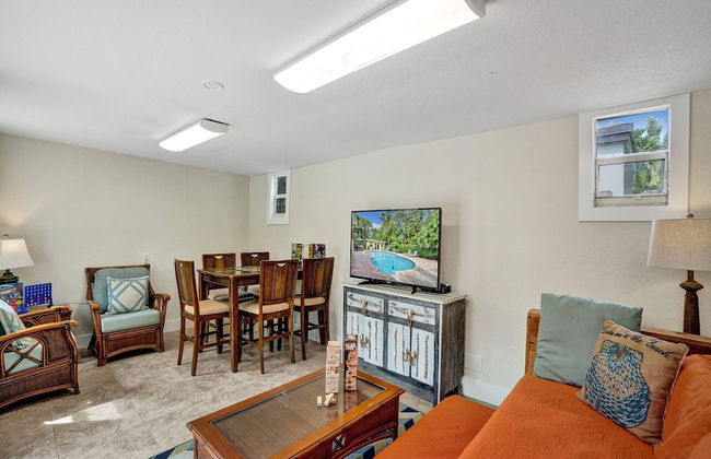 Vidal Manor 4BR Oasis w Pool Cabana- Wilton Dr - Foto 21