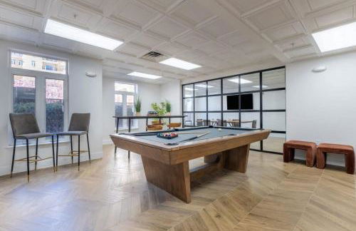 4B 2BA Luxury Central Apartment with Gym - Foto 32