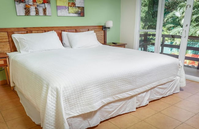 Big private home with pool in Surfside - a short walk from the beach - Photo 7