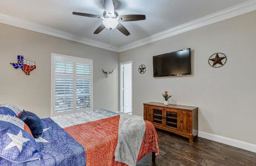 Best of Lake Conroe - Sleeps 16 - Lakefront Memories - Photo 10