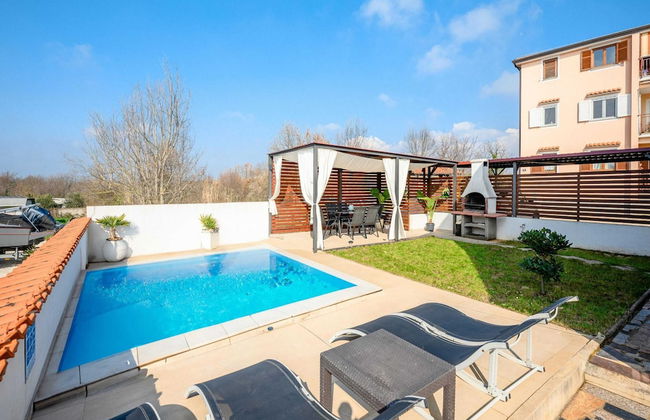 Villa With Private Swimming Pool - Foto 12