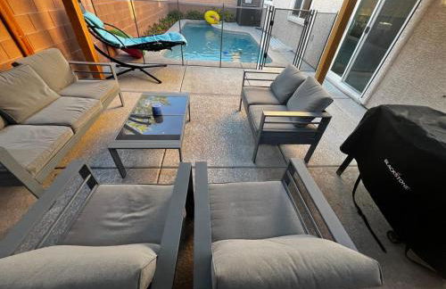 Family Friendly Contemporary House with Pool - Foto 4