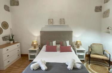 PRECIOSA CASA EMBLEMATATICA, PISCINA,WIFI - Foto 2