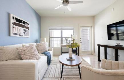 Landing Stylish 1BD Clubhouse Gym - Foto 3