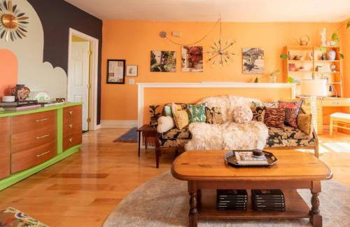 Postmodern Penthouse 1 Min Walk Dining and Shops - Photo 9