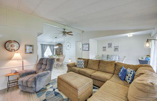 Lakefront Gun Barrel City Home with Dock and Deck - Foto 4