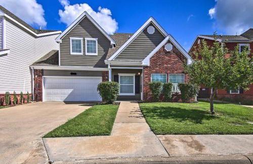 Walk to Lake Family Gem with Pool Access in Afton - Foto 31