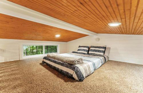 The Hickory Tiny Home in Menlo - Photo 16