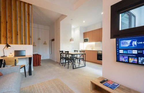 FLORIT FLATS - Stylish Valencia Ceramic Apartments with Free Bicycles by the Joaquin Sorolla Station - Photo 58