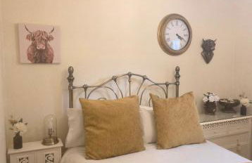 The Old Tramhouse Self Catering Traditional Charming Apartments Located In The Heart Of Historic Stirling For Short-Long Stays In Stirling For Tourism & Events & Contractor Base Stays For Central Belt Area & Open To Book All Year Round - Photo 57