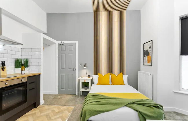 Studio 7 in Nottingham - Photo 2