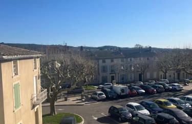 appartement. 2 à 4 pers. lit Queen-size. Au calme. - Foto 13