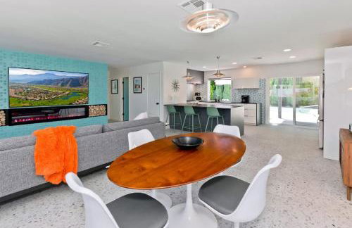 Quintessential Family Palm Springs Salt Pool Spa Casita - Foto 17