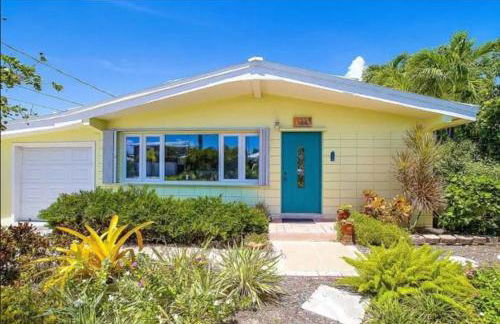 The Butterfly Cottage - Certified Butterfly Sanctuary - Ocean View Hot Tub - Authentic Keys Charm - Foto 1