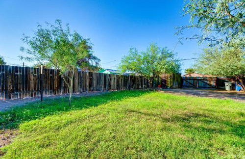 Walkable Location, Fenced Yard Wickenburg Home! - Photo 4