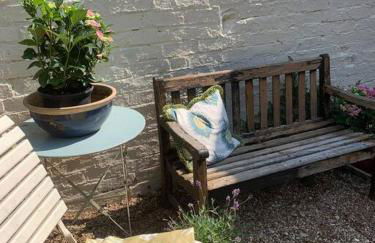 Beautiful Georgian cottage within a private walled garden - Foto 38