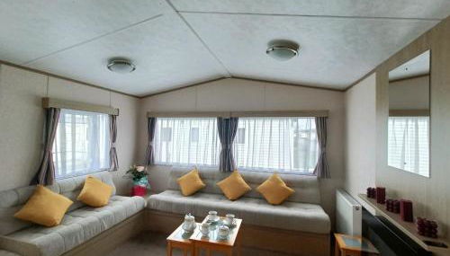 3 Bed, Sleeps 6, Parking - Photo 2