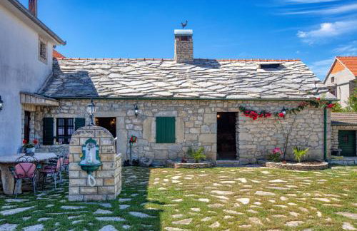 Apartments with parking space Smrdelje, Krka - 23078 - Foto 11