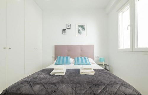 Modern, Stylish Apartment with balcony - Photo 29