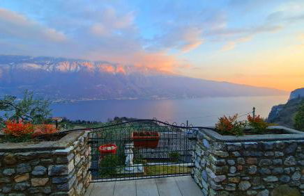 Casa Elka Residence Lake view and pool by Garda Domus Mea - Photo 70