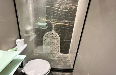 Pé na areia, vista incrível, casa aconchegante, ampla e de um astral - Foto 30