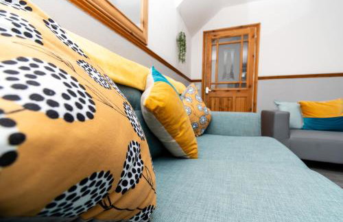 Greenbourne - 4 bedrooms Sleeps 8 free parking - Foto 16