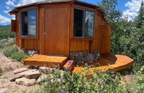 Red-tail Roundhouse at 22 West Cabins and Recreation - Foto 19