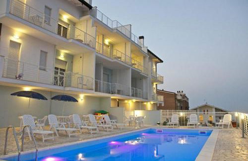 Pineto-Italy-Appartamento vista Mare e Pineta - Photo 20