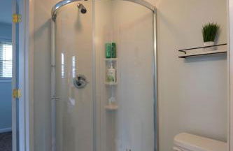 Serenity with Mountain Views 3BR Deckside Views - Foto 20