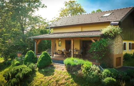 Green Hills Cottage with Pool & Magnificent View - Foto 1
