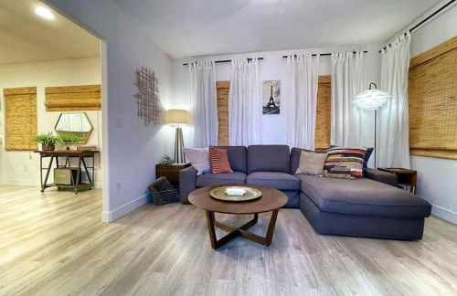 King Bed-Private Yard-Driveway Parking - Photo 19