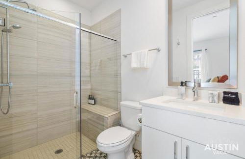 Urban Oasis 1 Mile from UT plus Garage and Rooftop - Foto 40