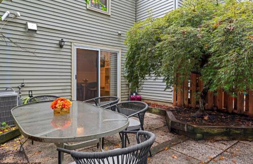 Lakeside Stay Metro, INOVA, Dining & Shops Nearby! - Foto 30