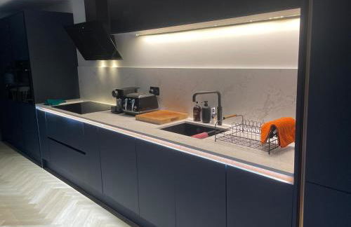 Beautiful family home with hot tub - Foto 10