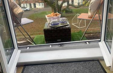 Stylish Apartment Sleeps 6, 2 Bed, 2 Bath, Free Parking & WIFI, Nr NEC & Uni - Foto 42