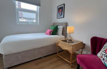 2025 Award Winner Liverpool Cherry House - 4 Bedrooms - Foto 60