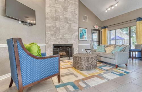 Bright & Comfy 2BR Home Away - Foto 20