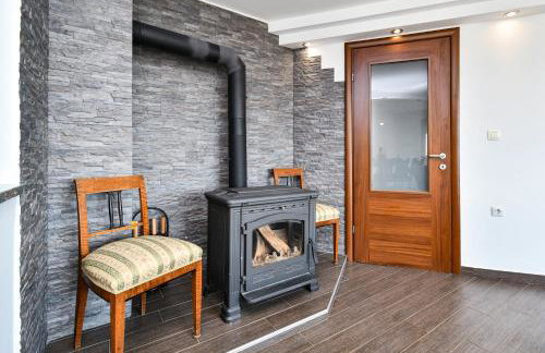 Apartman Lavanda sa bazenom i okućnicom 4* - Foto 13