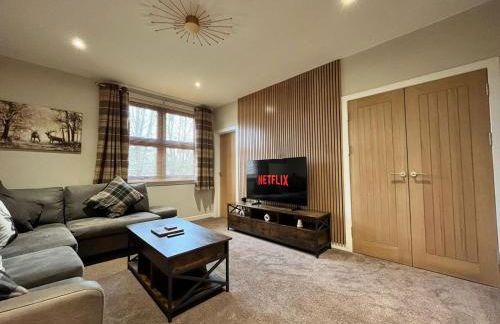 Panmure by CENTRAL SERVICED APARTMENTS - 2 Double Bedrooms - Monifieth - Sleeps 4 - Modern & Unique - Smart TV & WiFi - Fully Equipped Kitchen - Spacious & Unique - Foto 1