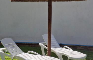 Moderno y amplio chalet, con piscina privada - Foto 56